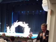 Az idősek napi gálaműsoron Kautzky Armand Jászai Mari-díjas színművész és Balog …