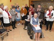 Derű és meghatottság az Idősek Napján a Parkerdő Otthonban…