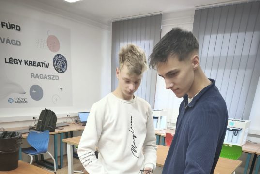 A HSZC Sz̳e̳n̳t̳e̳s̳i̳ Zs̳o̳l̳d̳o̳s̳ Fe̳r̳e̳n̳c̳ Te̳c̳h̳n̳i̳k̳u̳m̳ h̳ír̳e̳i̳…