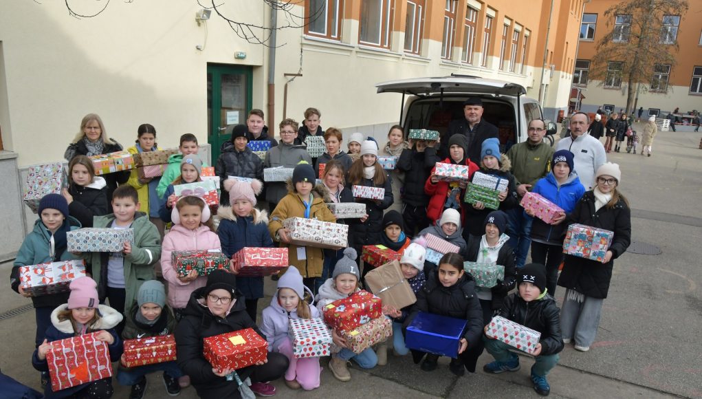 365 szívből jövő ajándék indult útnak Szentesről Szőlősgyulára…