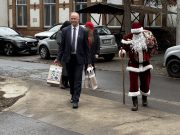 A Mikulás meglepetései a gyermekosztályon…