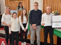 Átadták az Év Családja Szentesen díjat a képviselő-testület ülésén…