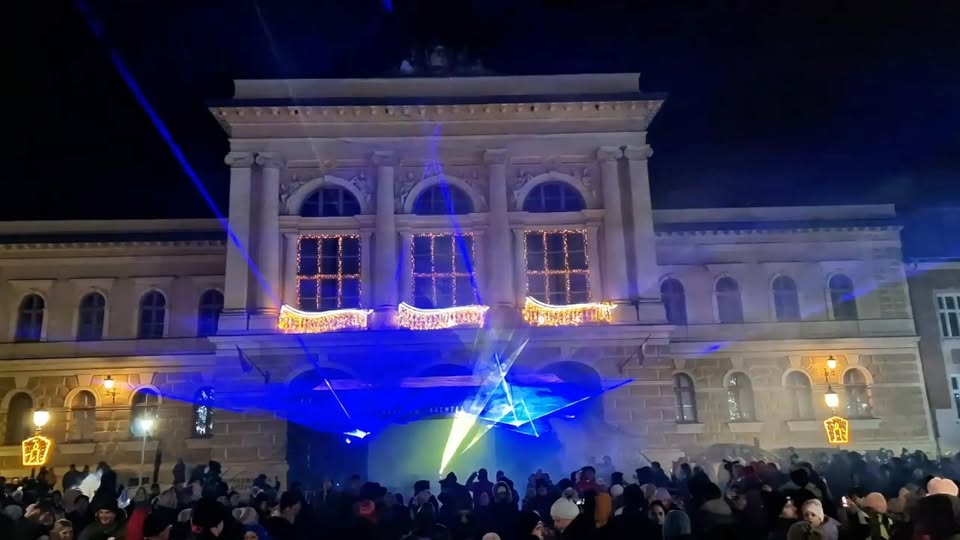 Lézer Show-val indult az új év Szentesen…