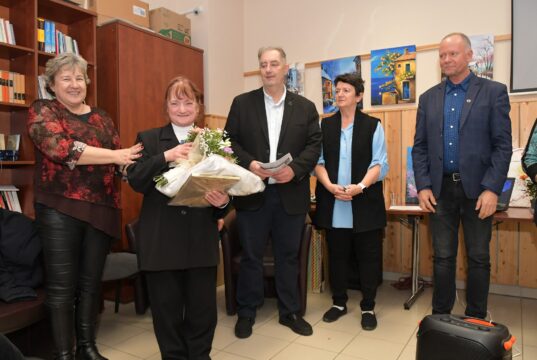 A Teréz Anyu díj átadása – Szentesi Boldogság Klub…