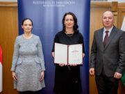 Miniszter elismerő oklevél a Boros oktatójának…