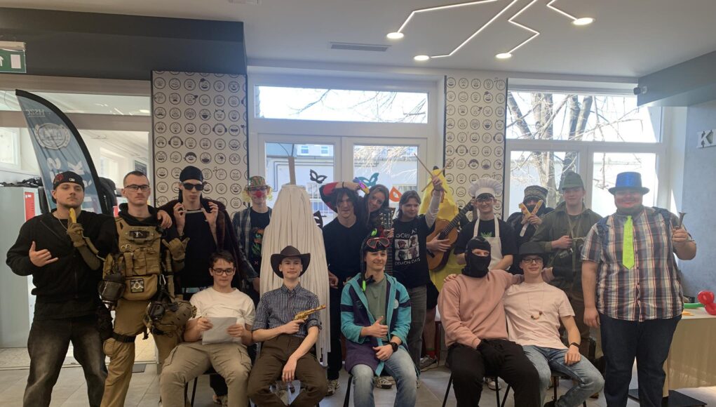 Vidám farsangi forgatag a Pollákban! Részletes fényképes beszámoló hamarosan!…