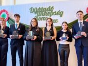 Hat diákot díjaztak a Borosban…