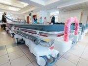 Korszerű ápolási eszközöket adtak át a kórházban…