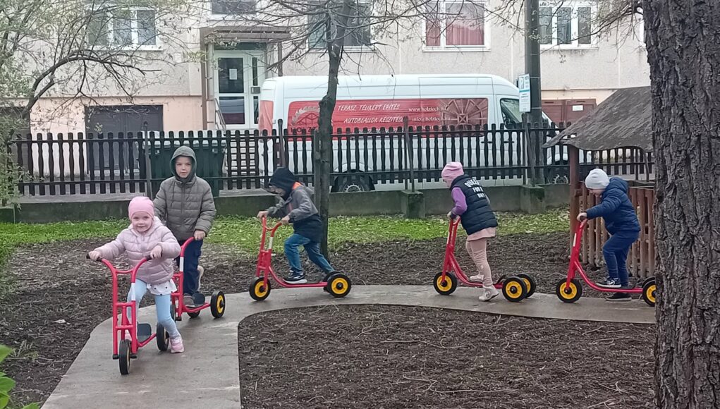 Nyereményből rollerpályát építettek…