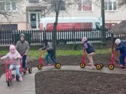 Nyereményből rollerpályát építettek…