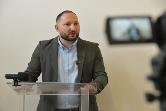 Nyilvános vitára hívta ki ellenfelét Varga Ferenc…