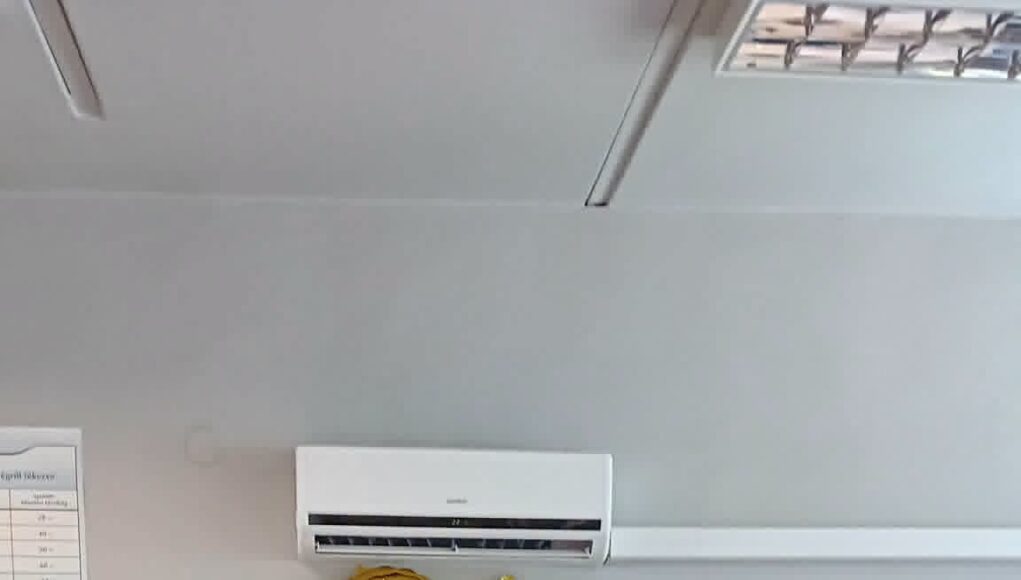 Balesetmentes 90 év és végtelen szerelem…