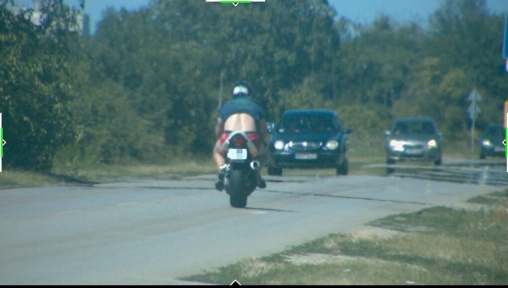 162 km/h-val egy olyan útszakaszon, ahol legfeljebb 90 km/h lett volna megengede…