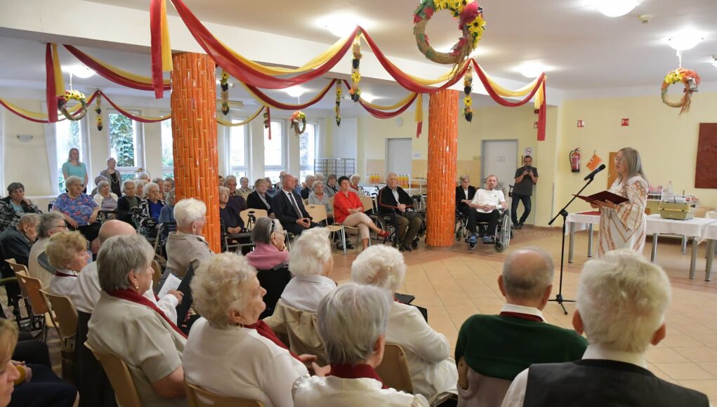 Ünnepi pillanatok a Dr. Sipos Ferenc Parkerdő Otthonban: 106 éves és 94 éves lak…